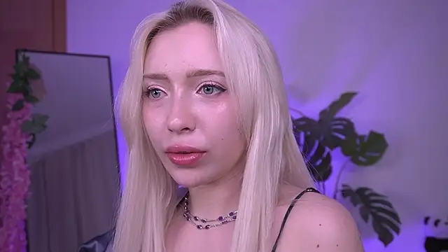 แชท XXX สดของ KitsuWaifu