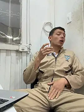 santiObrero's Live XXX Chat