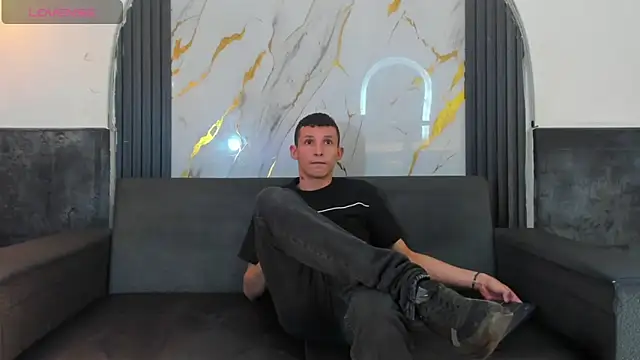 Isaak_26: απευθείας συνομιλία ΧΧΧ