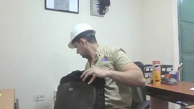 Officeb0y Obrolan Langsung XXX