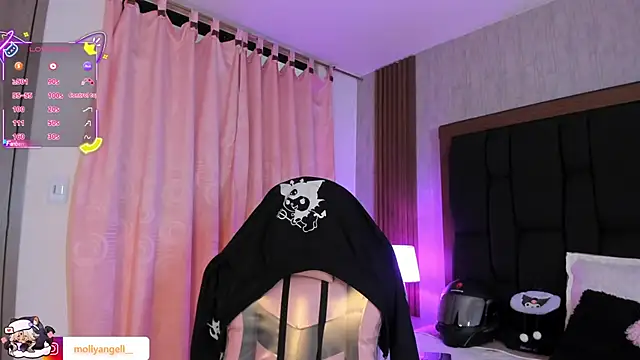 Molly_A's Live XXX Chat