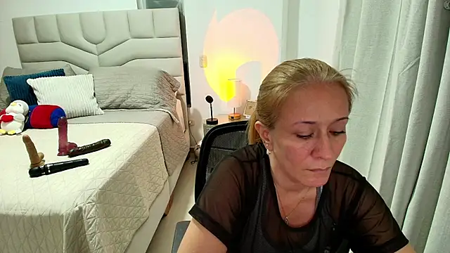 Naty_Stone Chat XXX in diretta