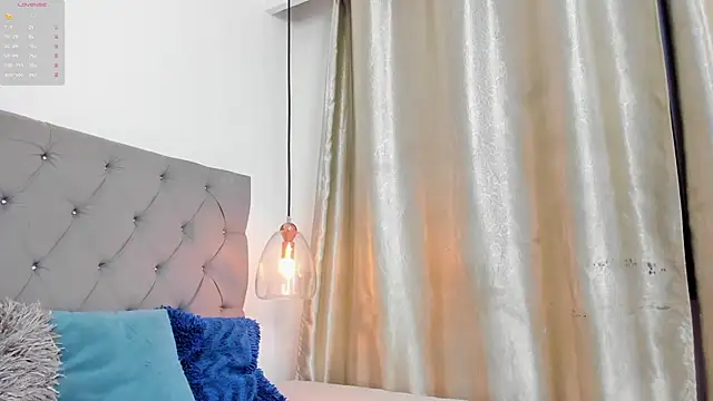 KimberlyCutee's Webcam Show