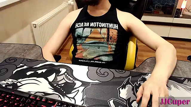 JJCuper Show in webcam