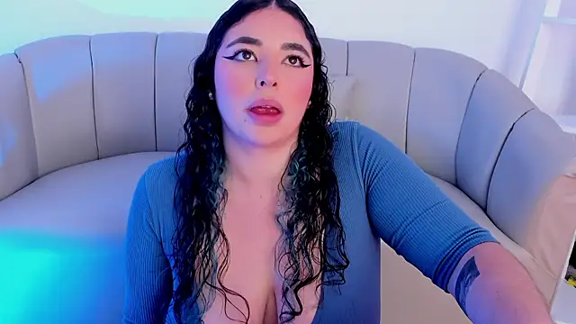 Chatroom XXX en direct de Bagiolett