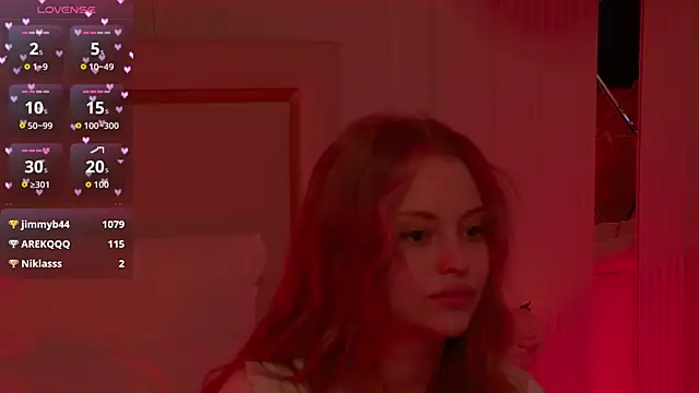 MollyHilton élő XXX-chatje