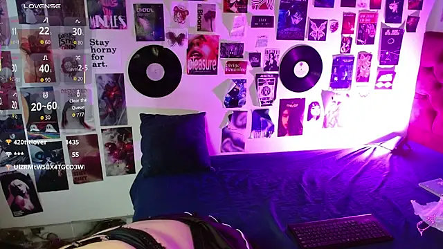 Roxy_f_w's Webcam Show