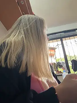 Danielavegax: онлайн-секс-чат