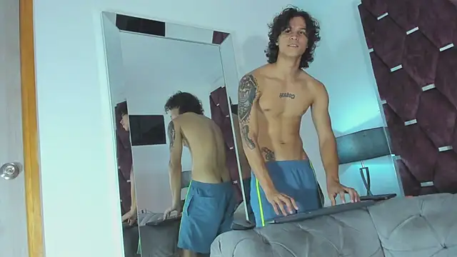 TonyBenedetti Chat XXX live