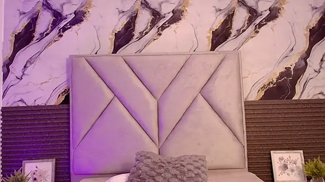 XXX chat uživo modela HemmaStar