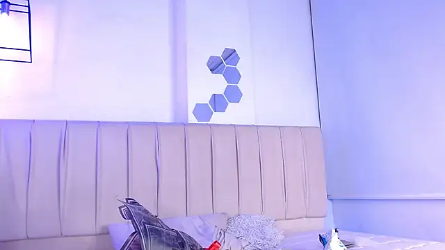 lexy_the_best: διαδικτυακό σόου στην κάμερα