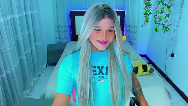 Show modela TaylorMon na web-kameri