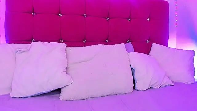 meimurasaki élő XXX-chatje