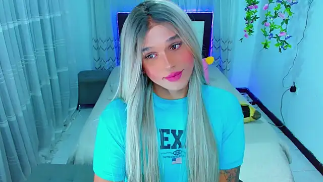 Show modela TaylorMon na web-kameri