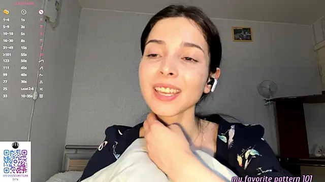 Mikytiki live XXX chat