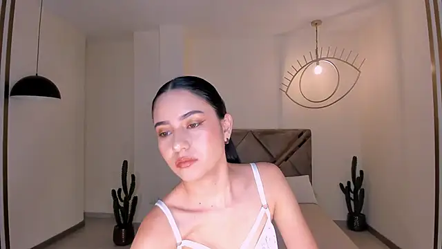 LucieMartin live XXX chat