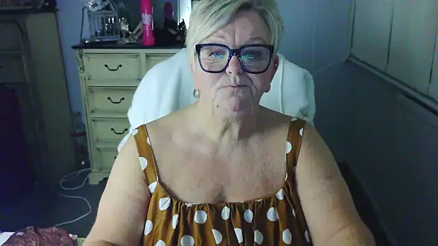 BridgetBlueEyes 现场XXX聊天