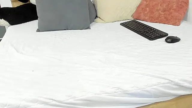 Chatroom XXX en direct de Nahomi4_