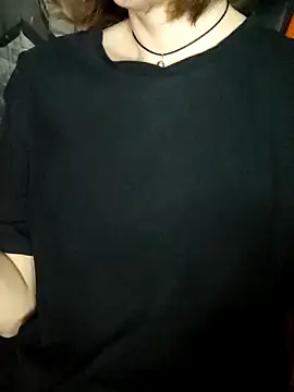 Aashikalaa Adlı Modelin Canlı XXX Sohbeti