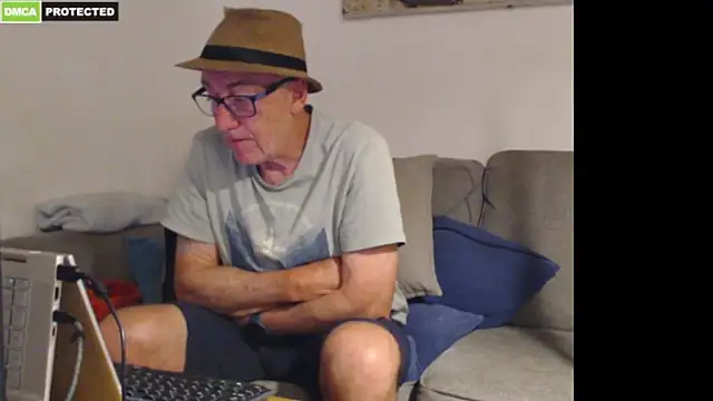 Show modela bluedae1 na web-kameri