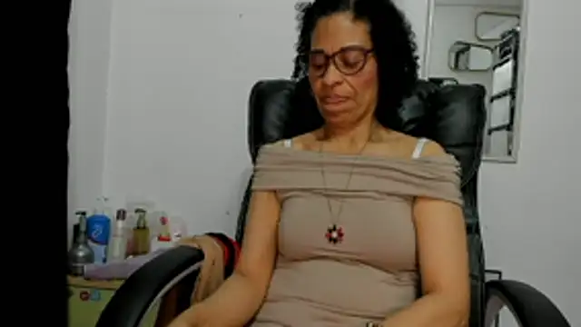 Aries_Mature's Webcam Show