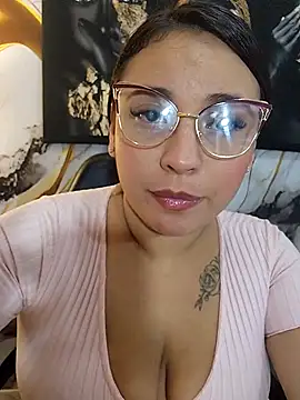 LizzRouse Chat XXX live