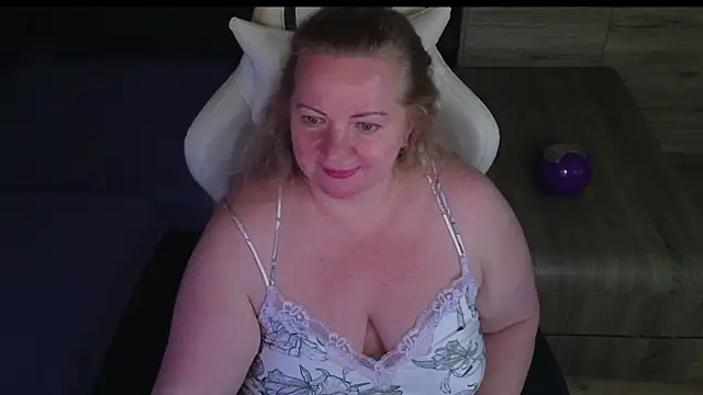 MolligSpielle Adlı Modelin Canlı XXX Sohbeti