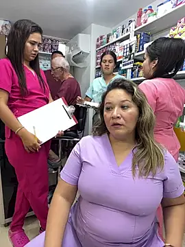 kandalove Adlı Modelin Canlı XXX Sohbeti