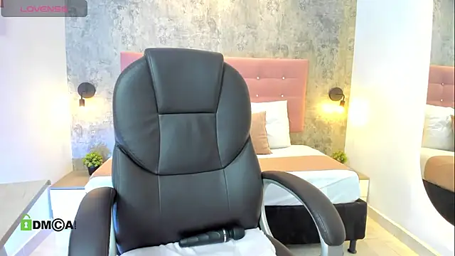 RomaBellanova Adlı Modelin Canlı XXX Sohbeti