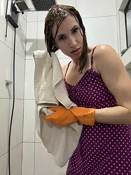 Irresistible24 live XXX chat