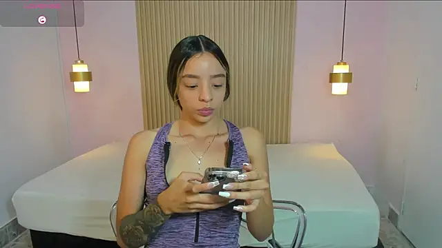 AliceRoss0のウェブカメラショー