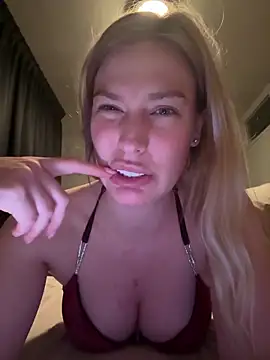 Chloemillerrxx webcam show