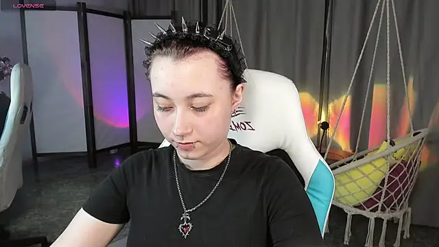 ClaraParks Adlı Modelin Canlı XXX Sohbeti