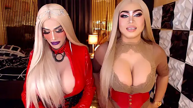 Chat XXX en directo de MonstrousCockDiva