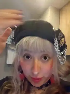 Czat XXX na żywo – ciindy_ink