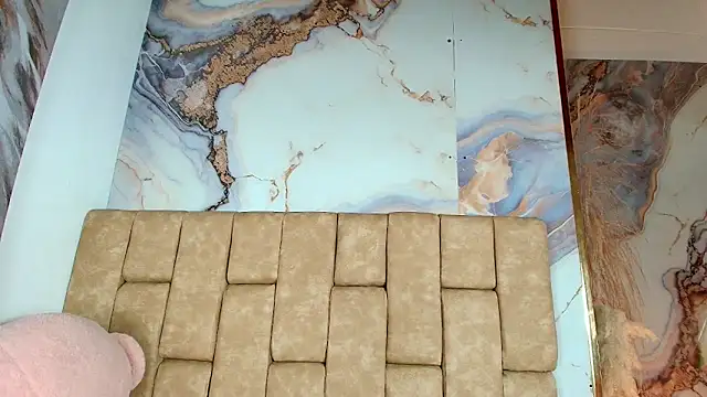 katy_handerson Adlı Modelin Canlı XXX Sohbeti