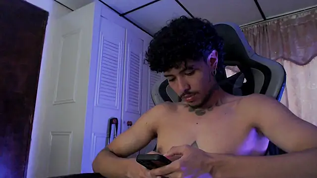 دردشة D3v1L88 الجنسية المباشرة