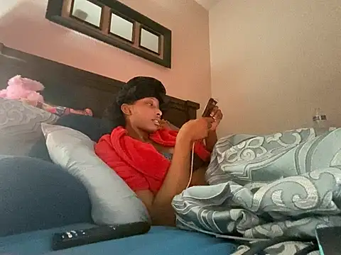 Brooke012: διαδικτυακό σόου στην κάμερα