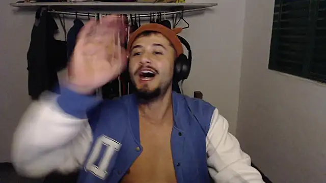 guzzfit's Webcam Show