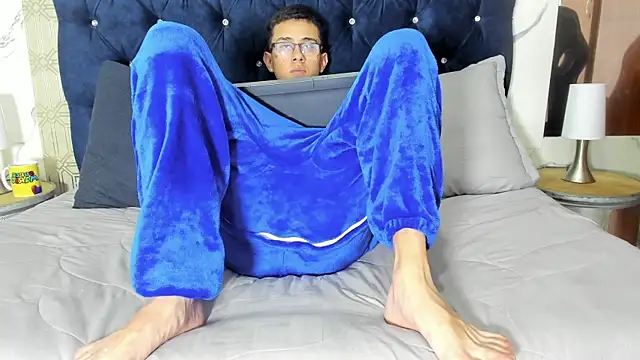 asher_lux's Webcam Show