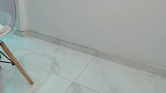 Show de maidycute18 na webcam