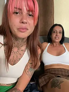 Izy_cute_ Show in webcam