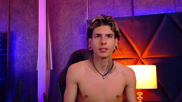 Show modela Bel_Sebu na web-kameri