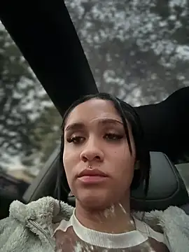 Isabella-Teen's Live XXX Chat