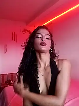 Aphrodite-777 Adlı Modelin Canlı XXX Sohbeti