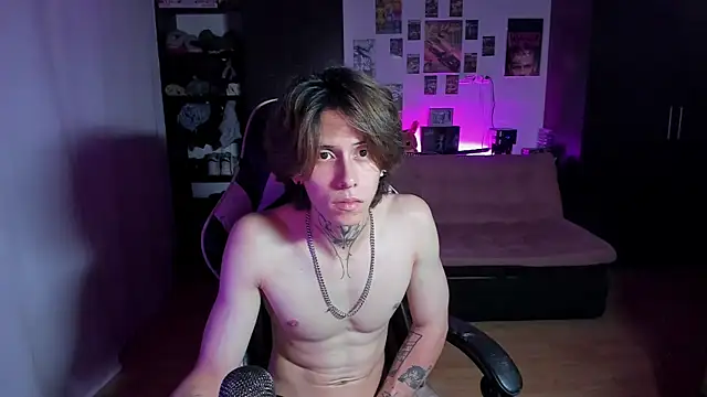 xIce_Boy: διαδικτυακό σόου στην κάμερα