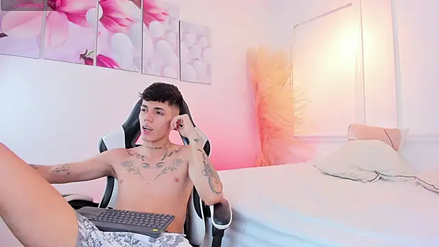 Tommy_valverde live XXX chat