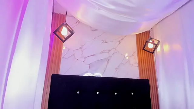 Anniie__Evans' Live XXX Chat