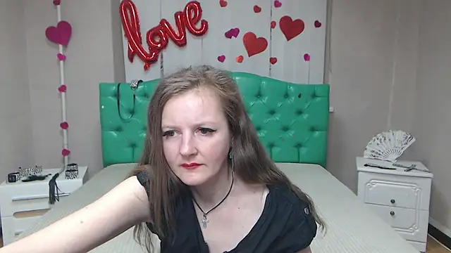 MeganPirsのライブXXXチャット