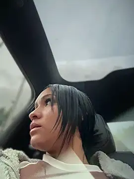 Isabella-Teen's Live XXX Chat